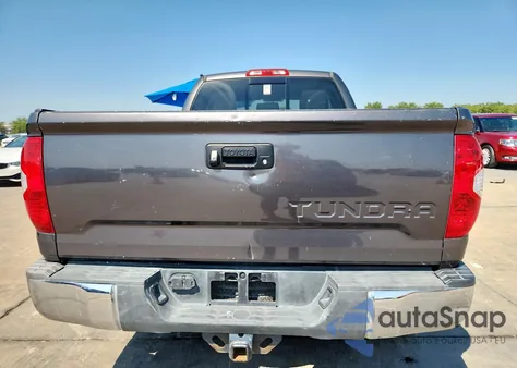 2016 Toyota Tundra Double Cab Sr z USA, uszkodzony, nr VIN 5TFRM5F15GX095617